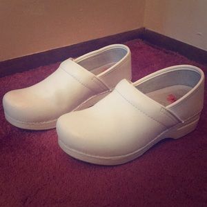 Dansko XP clogs size 38 white